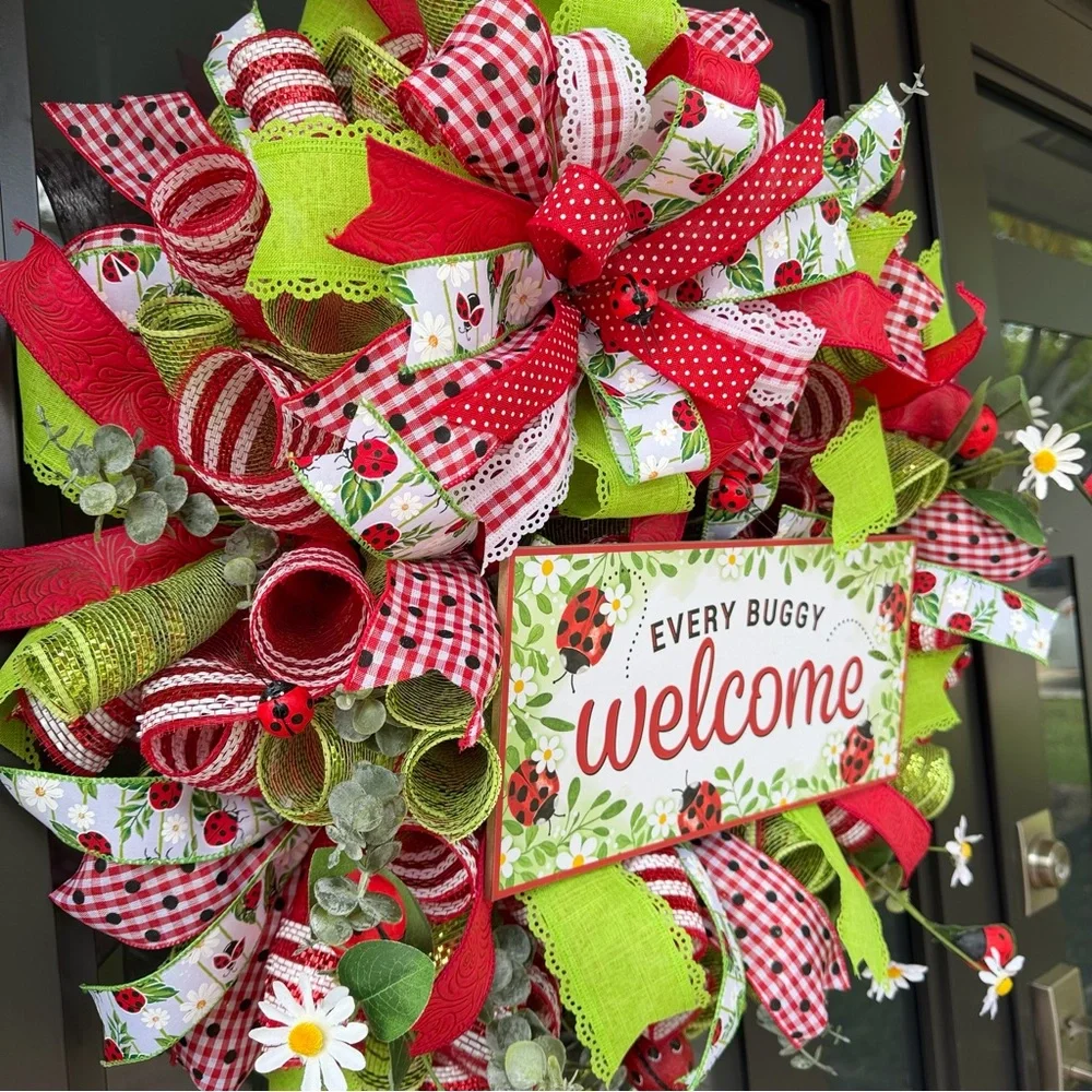 Welcome Ladybug 🐞 Wreatg